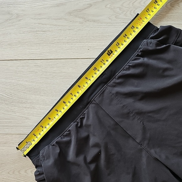 Lululemon T.H.E. Short *Linerless 9" Updated, *Flaw - Read* Size Large - Picture 13 of 16